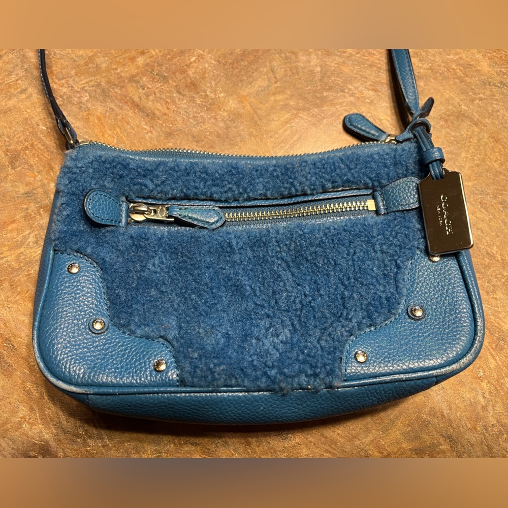 Coach Small Rhyder Pochette Crossbody Bag Blue Shearling Leather Silver Hardware - Picture 3 of 8